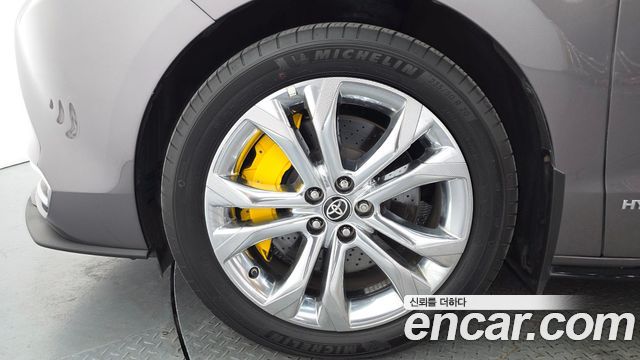Toyota Sienna 4-го поколения 2.5 Hybrid 2WD - фото 4
