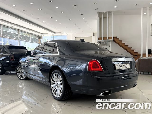 Rolls-Royce Ghost 6.6 V12 - фото 1