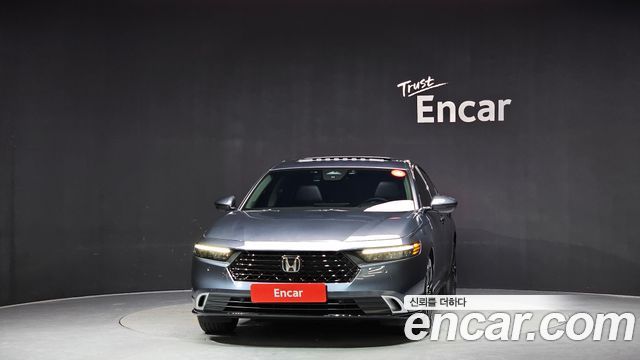 Honda Accord 11-го поколения 2.0 Hybrid Touring - фото 2