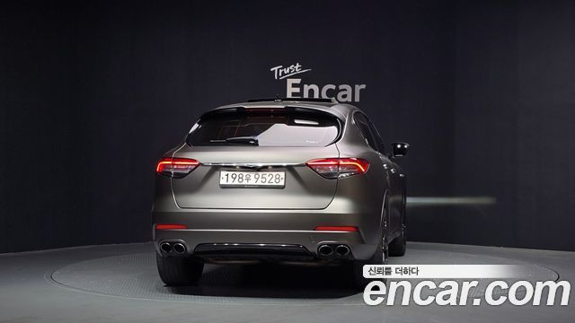 Maserati Levante 3.0 Diesel AWD - фото 3