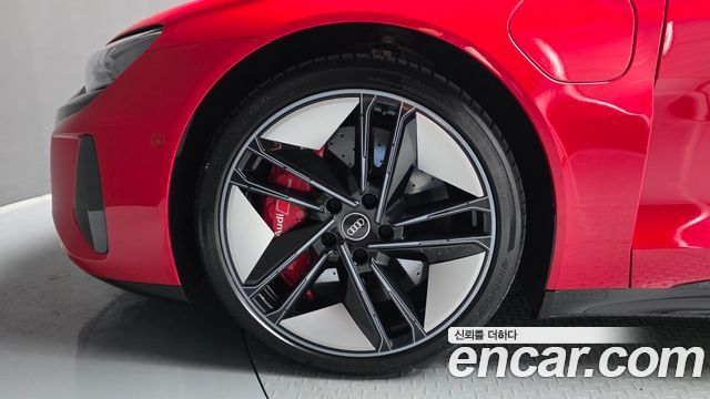 Audi RS e-Tron GT GT RS - фото 4