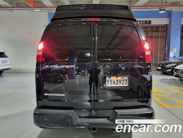 Chevrolet Express Van 6.0 - фото 2