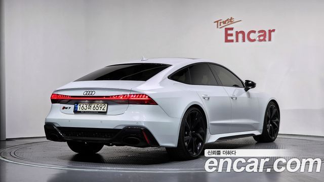 Audi RS7 4.0 TFSI Quattro - фото 1