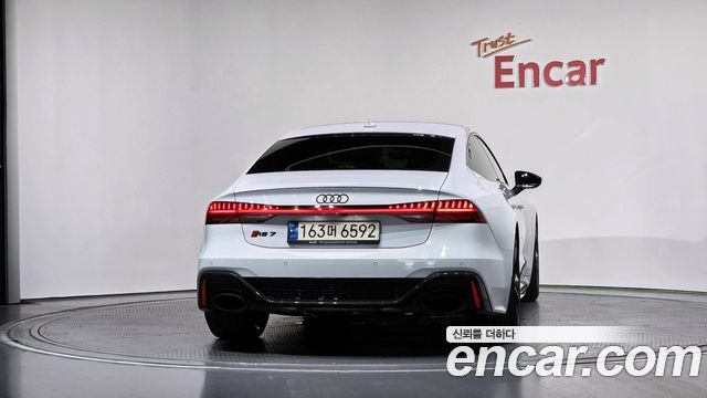 Audi RS7 4.0 TFSI Quattro - фото 3