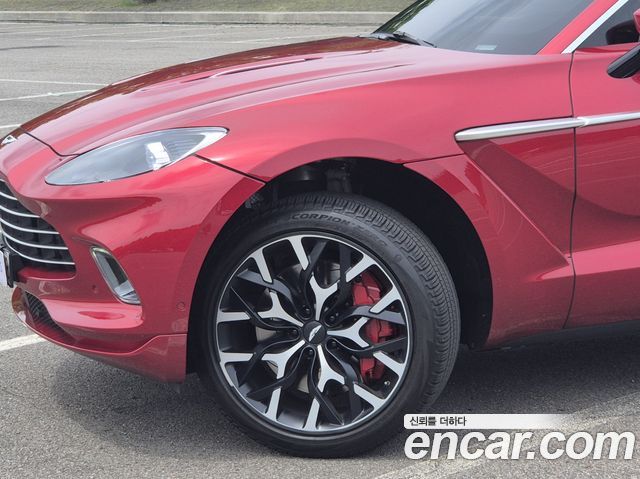 Aston Martin DBX 4.0 V8 - фото 4