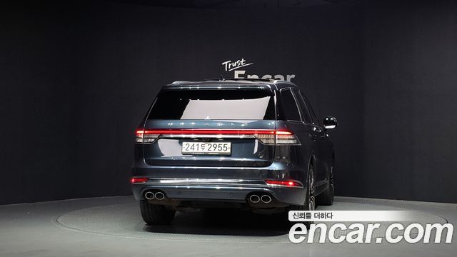 Lincoln Aviator 2-го поколения 3.0 Black Label AWD - фото 3
