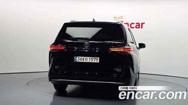 Toyota Sienna 4-го поколения 2.5 Hybrid AWD - фото 3