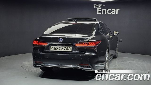 Lexus LS 500h 5-го поколения 3.5 Platinum AWD - фото 3