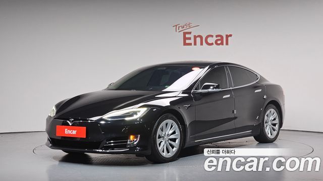 Tesla Model S 75D - фото 0