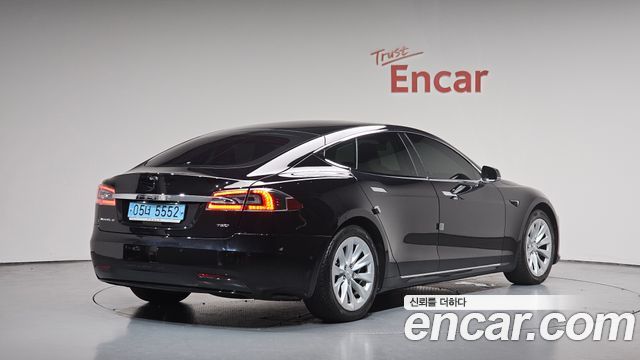 Tesla Model S 75D - фото 1