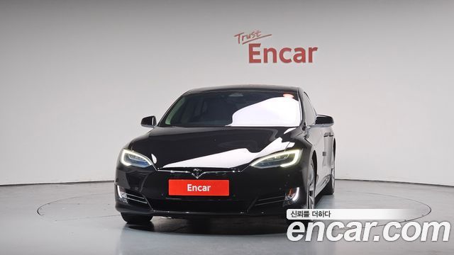 Tesla Model S 75D - фото 2