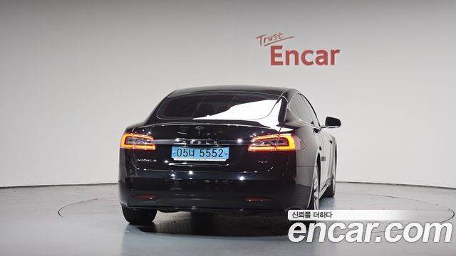 Tesla Model S 75D - фото 3