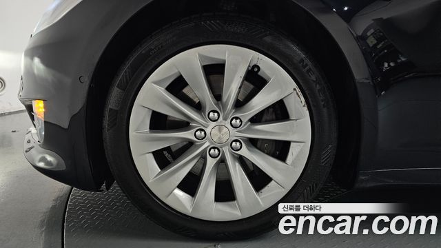 Tesla Model S 75D - фото 4