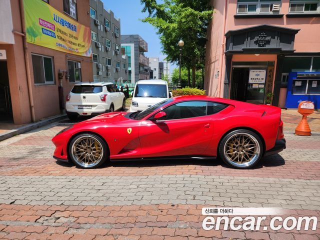 Ferrari 812 6.5 V12 - фото 3