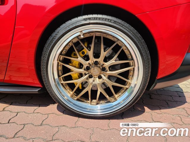 Ferrari 812 6.5 V12 - фото 4