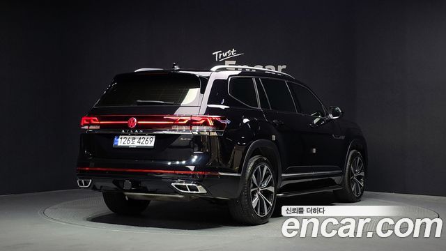 Volkswagen Atlas 2.0 TSI R-LINE 7-Seater - фото 1