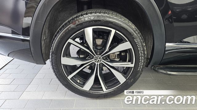 Volkswagen Atlas 2.0 TSI R-LINE 7-Seater - фото 4