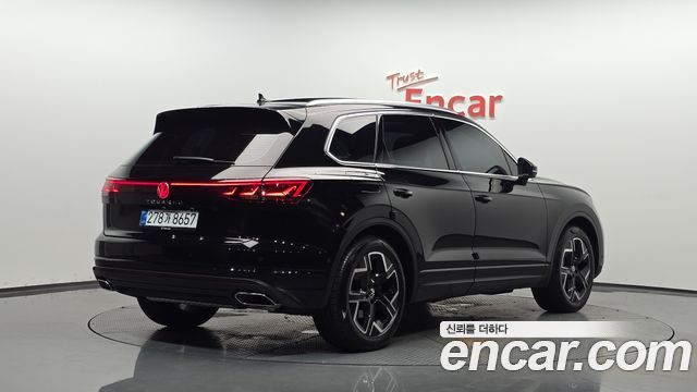 Volkswagen Touareg 3-го поколения 3.0 TDI Prestige - фото 0