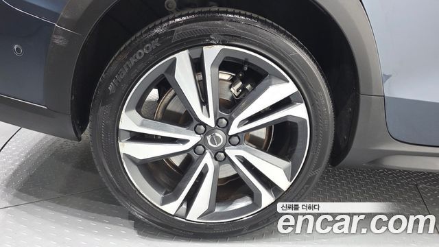 Volvo V60 Cross Country 2-го поколения T5 Pro AWD - фото 4