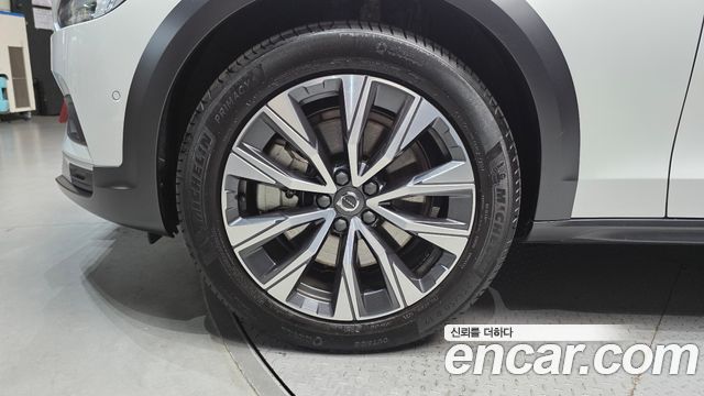 Volvo V90 Cross Country B5 Ultimate AWD - фото 4