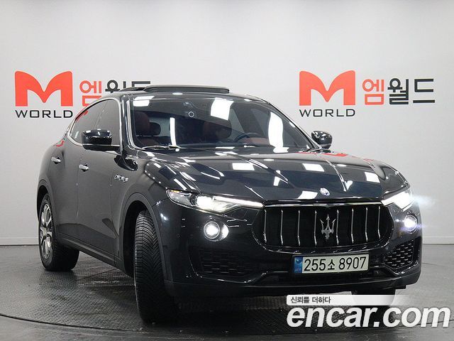 Maserati Levante 3.0 AWD - фото 1