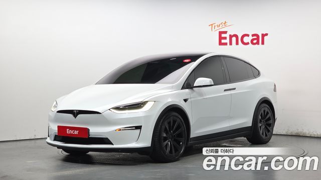Tesla Model X AWD - фото 0
