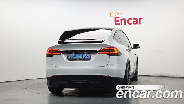 Tesla Model X AWD - фото 3