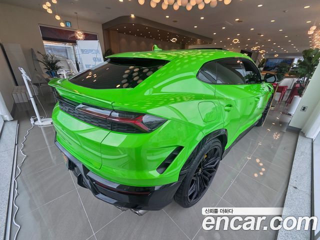 Lamborghini Urus 4.0 V8 SE - фото 1