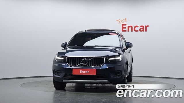 Volvo XC40 B4 Inscription - фото 1
