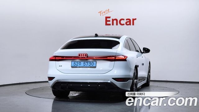Audi A6 e-Tron Performance S line - фото 3