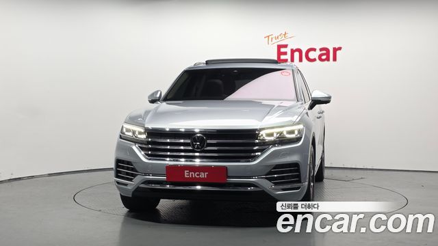 Volkswagen Touareg 3-го поколения 3.0 TDI Prestige - фото 2
