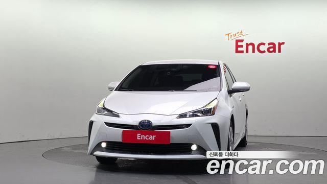 Toyota Prius 4-го поколения 1.8 - фото 2