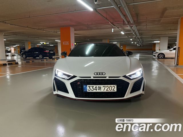 Audi R8 5.2 V10 Performance Coupe - фото 2