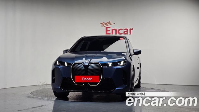 BMW iX xDrive45 M Sport - фото 2