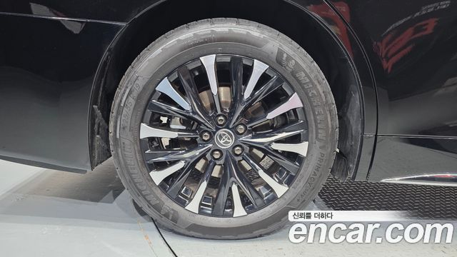Toyota Alphard 4-го поколения 2.5 HEV Executive AWD - фото 4