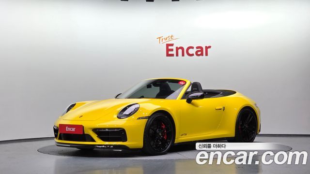 Porsche 911 Carrera 4 GTS Cabriolet - фото 0