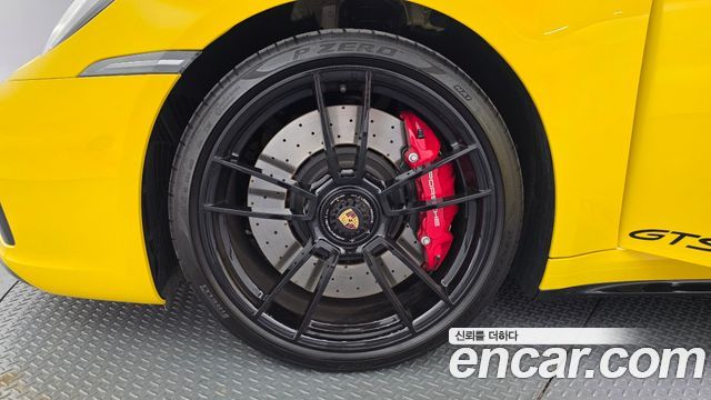 Porsche 911 Carrera 4 GTS Cabriolet - фото 4