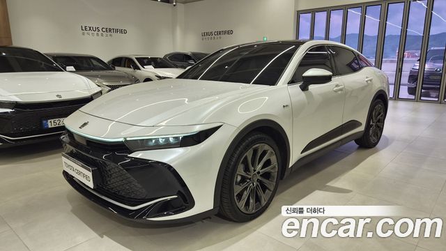 Toyota Crown Crossover 2.5 4WD Hybrid - фото 0