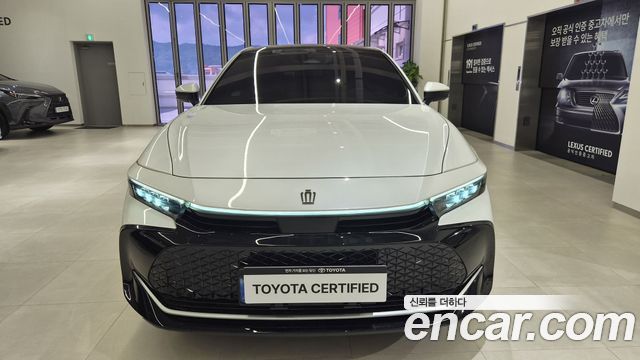 Toyota Crown Crossover 2.5 4WD Hybrid - фото 2