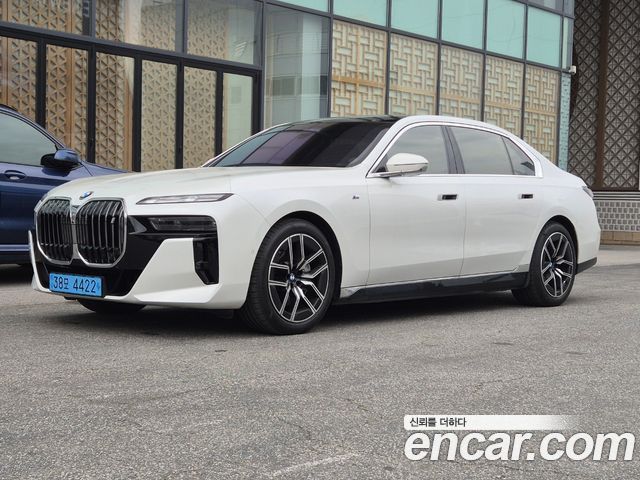 BMW i7 G70 eDrive 50 M Sport - фото 0