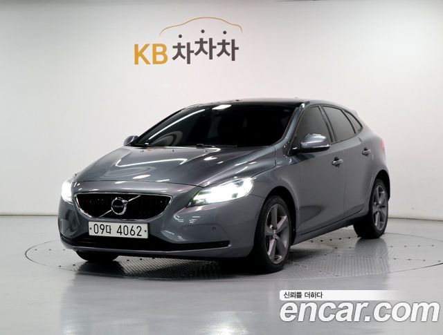 Volvo V40 D3 2nd - фото 0