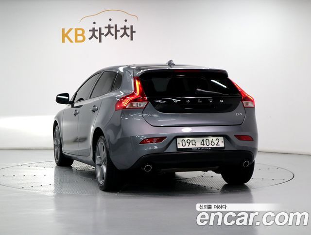 Volvo V40 D3 2nd - фото 3