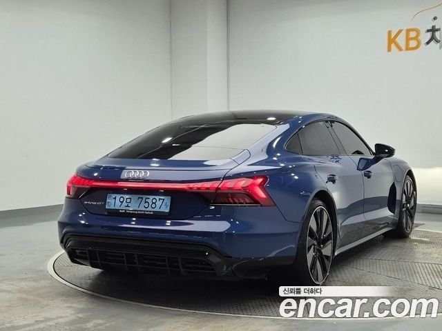 Audi e-Tron GT GT quattro Premium - фото 2