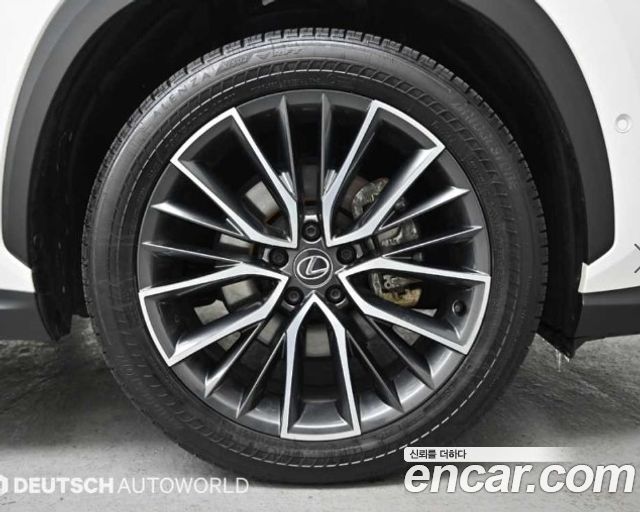 Lexus NX 350h 2-го поколения Luxury - фото 4
