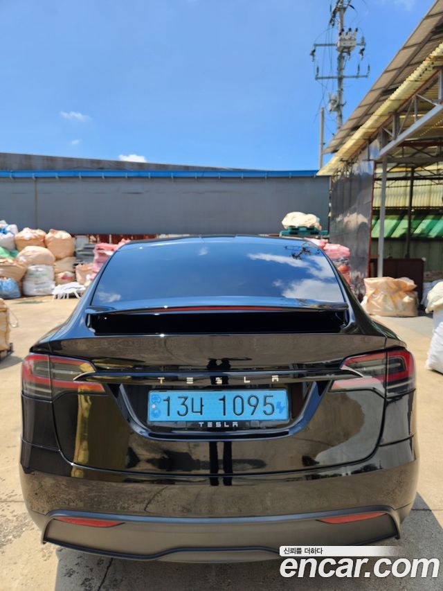 Tesla Model X AWD - фото 3