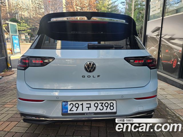 Volkswagen Golf 8-го поколения 2.0 TDI Prestige - фото 1