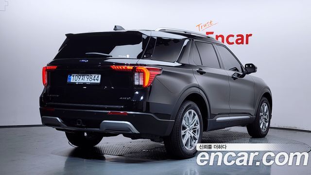 Ford Explorer 6-го поколения 2.3 Platinum 4WD - фото 1
