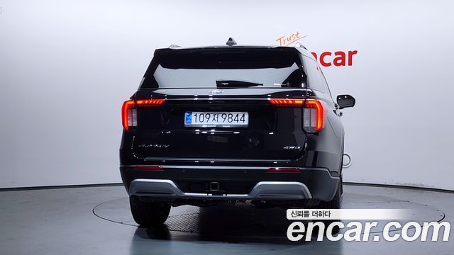 Ford Explorer 6-го поколения 2.3 Platinum 4WD - фото 3
