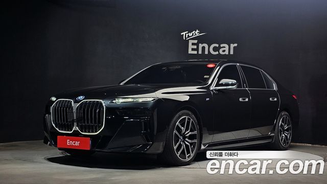BMW i7 G70 eDrive 50 M Sport - фото 0