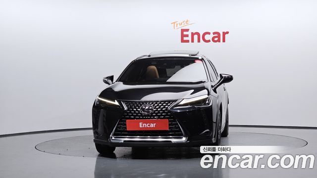 Lexus UX 250h 2.0 2WD - фото 2